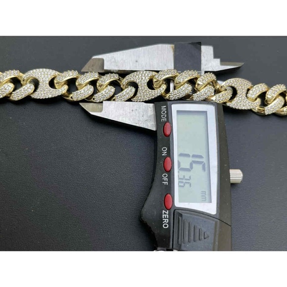 Iced Out Figarucci Link Choker - Picture 10 of 12